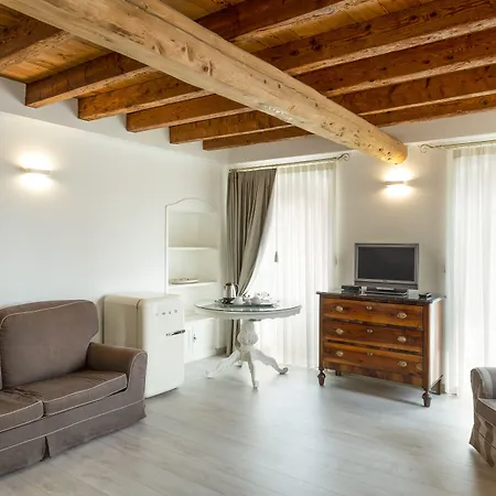 Rosenhof 1893 Hotell 3*