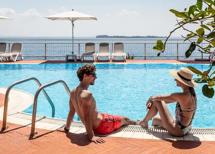 Hotel Rosenhof 1893 3*